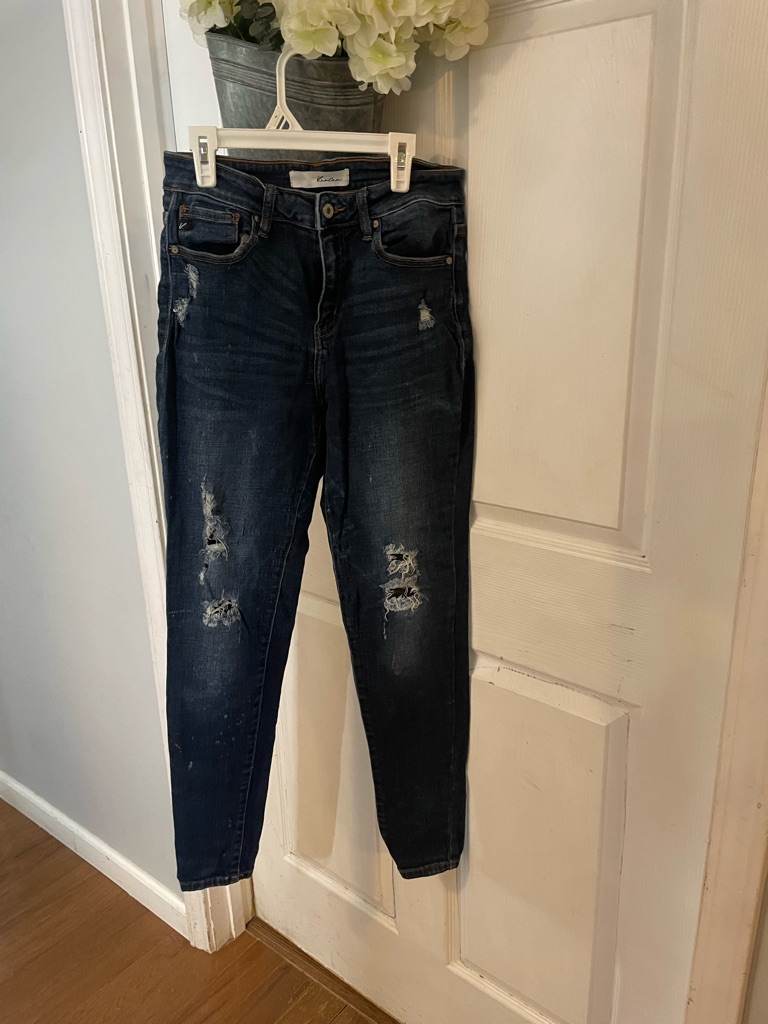 Kancan Dark Blue Distressed Cropped Ankle Jeans